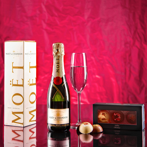 Bild von Prestige Hampers Moet and Chandon Gift – Champagne Gift Sets – Champagne Delivery – Champagne Gifts – Send Champagne Gifts
